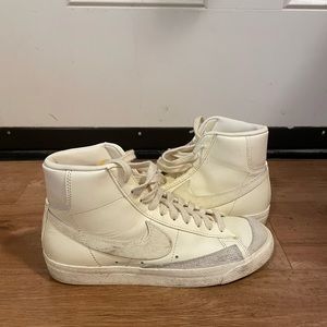 Nike Mid Ride Blazers